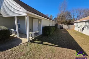 302 Kensington Cir, Warner Robins, GA 31093 - Photo 2
