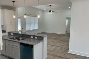 112 Pecan St, Cochran, GA 31014 - Photo 6