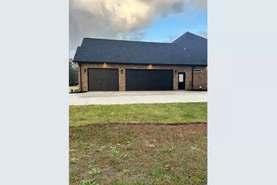 114 Hampton Point, Warner Robins, GA 31088 - Photo 2