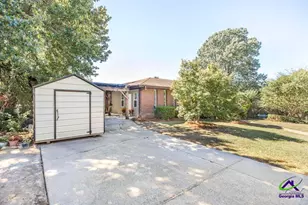 102 Pine Glen Ct, Centerville, GA 31028 - Photo 2