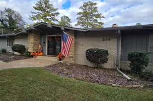 204 Deerwood Cir, Warner Robins, GA 31088 - Photo 4