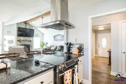 306 Antebellum  Circle, Warner Robins, GA 31093 - Photo 32