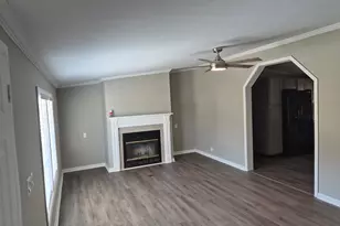 221 Hanover Dr, Byron, GA 31008 - Photo 2