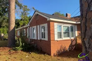 905 Carver Dr, Fort Valley, GA 31030 - Photo 2