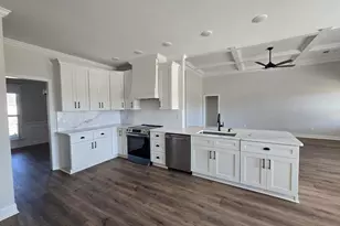 211 Serenity Ct, Byron, GA 31008 - Photo 2