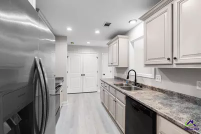 705 Tallulah Trail, Warner Robins, GA 31088 - Photo 12