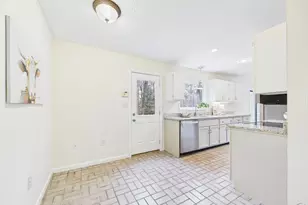 202 Hilltop Cir, Macon, GA 31210 - Photo 22