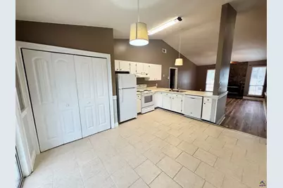 321 Somerset Drive, Warner Robins, GA 31088 - Photo 4