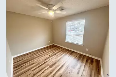 321 Somerset Drive, Warner Robins, GA 31088 - Photo 6