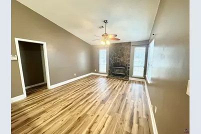 321 Somerset Drive, Warner Robins, GA 31088 - Photo 2