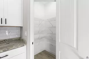 236 Beau Claire Cir, Byron, GA 31008 - Photo 12