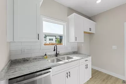 236 Beau Claire Circle, Byron, GA 31008 - Photo 8