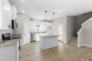 236 Beau Claire Cir, Byron, GA 31008 - Photo 4