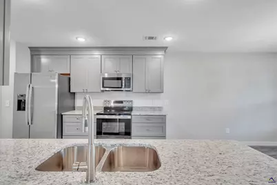 113 Early Drive, Byron, GA 31008 - Photo 8