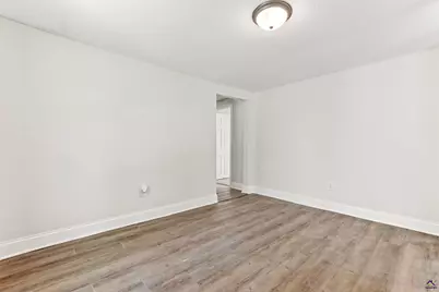 202 Martin Luther King Drive, Perry, GA 31069 - Photo 18