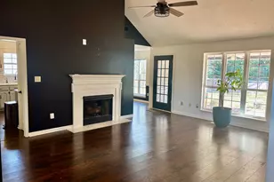 205 Bowen Dr, Warner Robins, GA 31088 - Photo 4