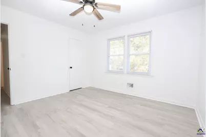 105 Larryton Drive, Cochran, GA 31014 - Photo 24