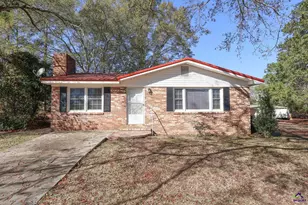 105 Larryton Dr, Cochran, GA 31014 - Photo 2