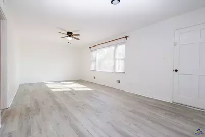 105 Larryton Drive, Cochran, GA 31014 - Photo 6