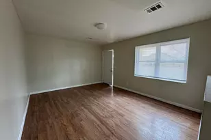 33 Mitchell St, Hawkinsville, GA 31036 - Photo 4