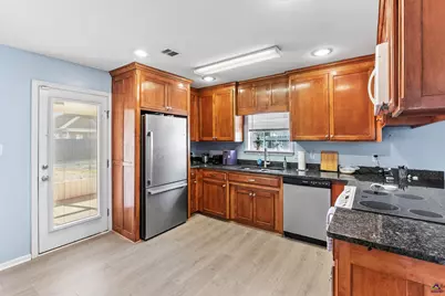 221 Wembley Drive, Warner Robins, GA 31088 - Photo 18