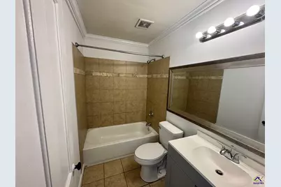 221 Meadowdale Drive, Warner Robins, GA 31088 - Photo 8