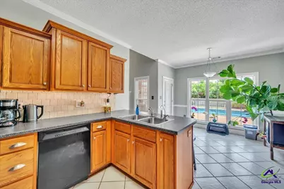 124 Roseine Drive, Warner Robins, GA 31088 - Photo 14