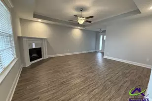 422 Lamplight Dr, Byron, GA 31008 - Photo 8