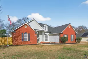 200 Wavertree Dr, Warner Robins, GA 31088 - Photo 2