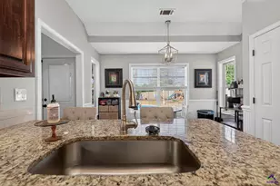 200 Wavertree Dr, Warner Robins, GA 31088 - Photo 26