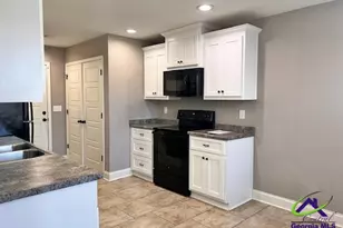 106 Ellington Ct, Perry, GA 31069 - Photo 6