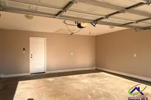 106 Ellington Ct, Perry, GA 31069 - Photo 2