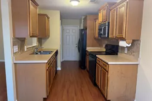 308 Thornton, Bonaire, GA 31005 - Photo 4