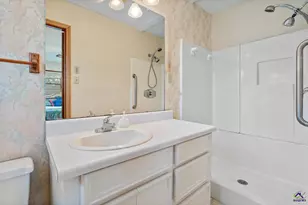 104 Lakeside Dr, Warner Robins, GA 31088 - Photo 18