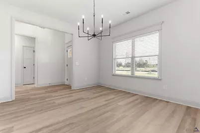 126 Early Drive, Byron, GA 31008 - Photo 8