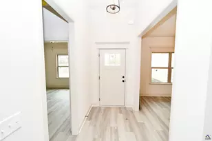 126 Early Dr, Byron, GA 31008 - Photo 2