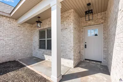 126 Early Drive, Byron, GA 31008 - Photo 2