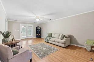 107 Laurel Oak Ln, Warner Robins, GA 31093 - Photo 4