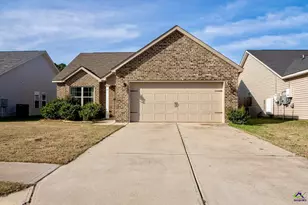 119 Sourwood Ln, Warner Robins, GA 31093 - Photo 2