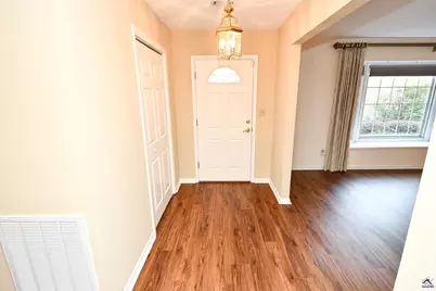 209 Lake Front Drive, Warner Robins, GA 31088 - Photo 8