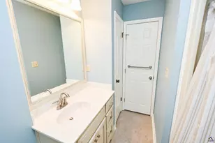 209 Lake Front Dr, Warner Robins, GA 31088 - Photo 44