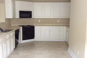 218 Carrington Ln, Centerville, GA 31028 - Photo 2