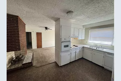 501 Pinecrest Drive, Warner Robins, GA 31093 - Photo 2