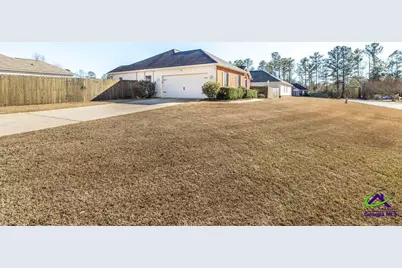 111 Chipper Street, Bonaire, GA 31005 - Photo 2