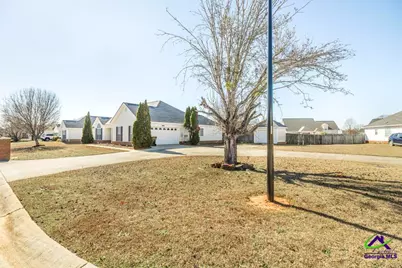 101 Gailey, Warner Robins, GA 31088 - Photo 1