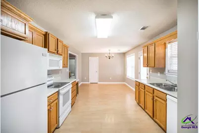 101 Gailey, Warner Robins, GA 31088 - Photo 16