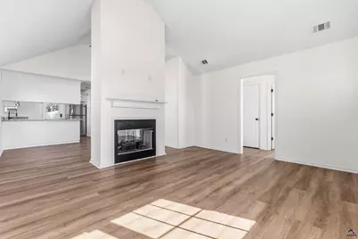 404 Wynfield Ln, Bonaire, GA 31005 - Photo 4