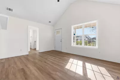 404 Wynfield Ln, Bonaire, GA 31005 - Photo 6