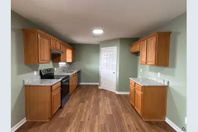 303 Sark Drive, Warner Robins, GA 31088 - Photo 4