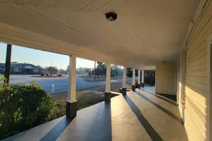 9 Academy St, Hawkinsville, GA 31036 - Photo 6